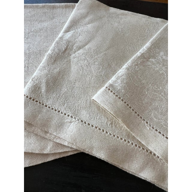 1970s Oatmeal Linen Napkins- Set of 8 For Sale In Atlanta - Image 6 of 6