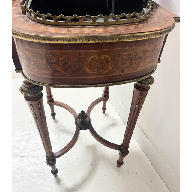 19th Century Napoleon III Style Planter in Veneered Wood For Sale - Image 12 of 18