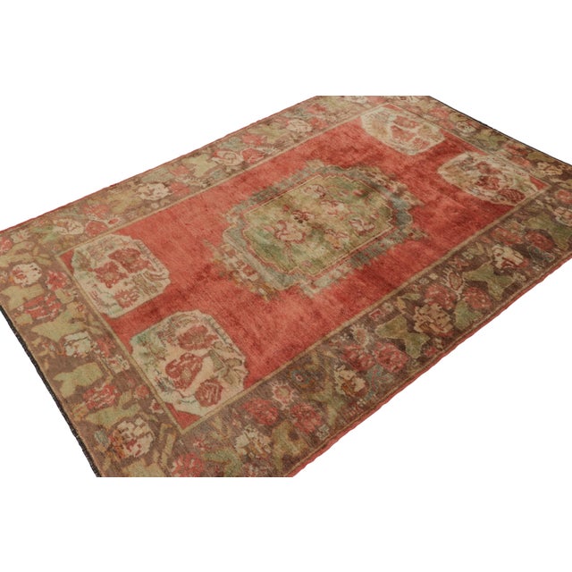 Antique Bessarabian Rug in Red and Green With Floral Medallion - Rug & Kilim For Sale In New York - Image 6 of 8