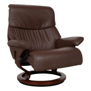 Dream Recliner in Dark Brown Leather and Wood from Stressless For Sale