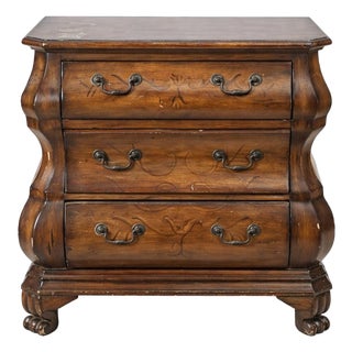 Vintage Pulaski Bombe-Style Accent Chest With Hand-Painted Motif – 3 Drawer Traditional Chest, Curved Case Furniture For Sale