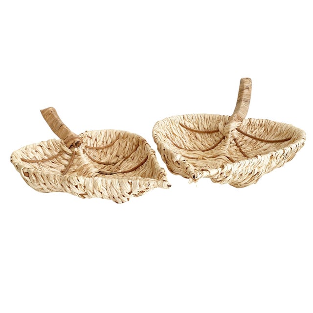 2 Woven Leaf Baskets - Rustic Bohemian Wall Decor or Tabletop Catch All For Sale In New York - Image 6 of 7