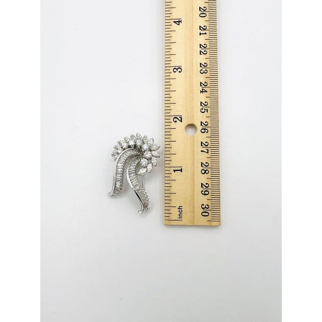 Mid 20th Century White Round Diamond Marquise, Round & Baguette Brooch in Platinum For Sale In Los Angeles - Image 6 of 6
