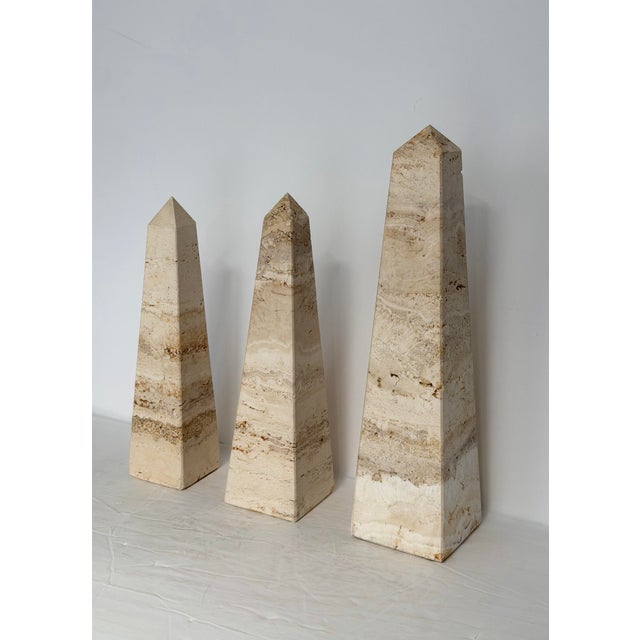 1970s 1970s F.lli Fratelli Mannelli Italian Rapolano Travertine Obelisks - A Set of 3 For Sale - Image 5 of 12