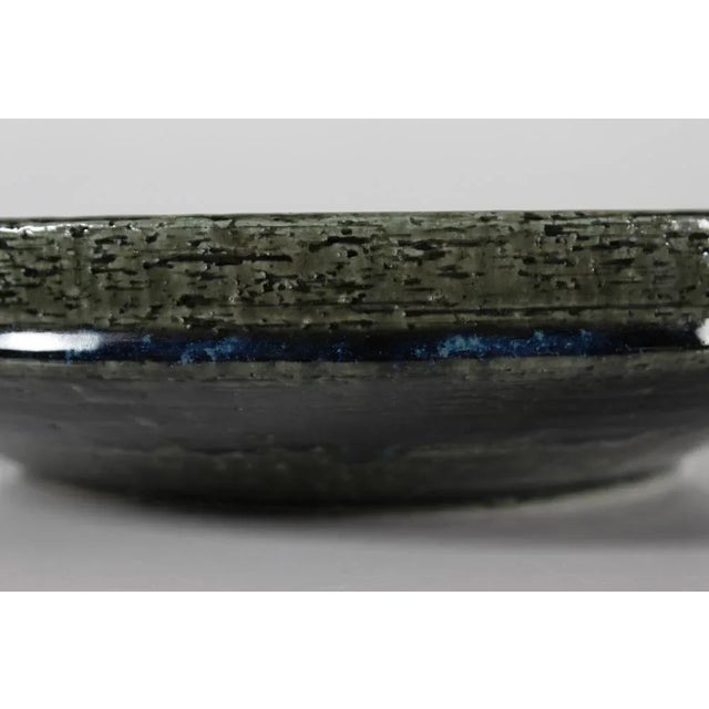 1960s Large Mid-Century Danish Low Bowl in Deep Blue and Moss Green Glazed Stoneware by Per Linnemann-Schmidt for Palshus, 1960s For Sale - Image 5 of 9