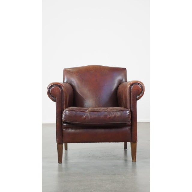 This beautiful sheepskin armchair is not only a feast for the eyes but also offers exceptional comfort. Seize this...