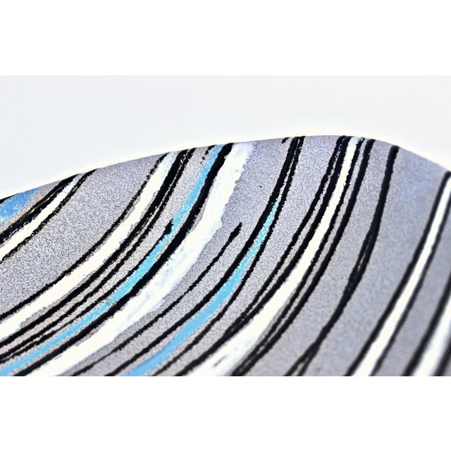 Aldo Londi 1960's Modernist Hand Painted Italian Bitossi Ceramic Bowl For Sale - Image 4 of 9