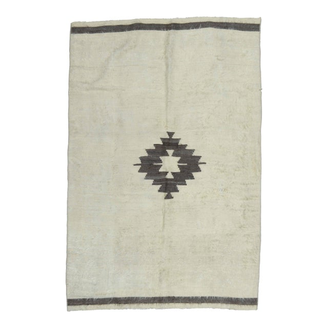 1970's Turkish Handmade Beige Kilim Rug For Sale