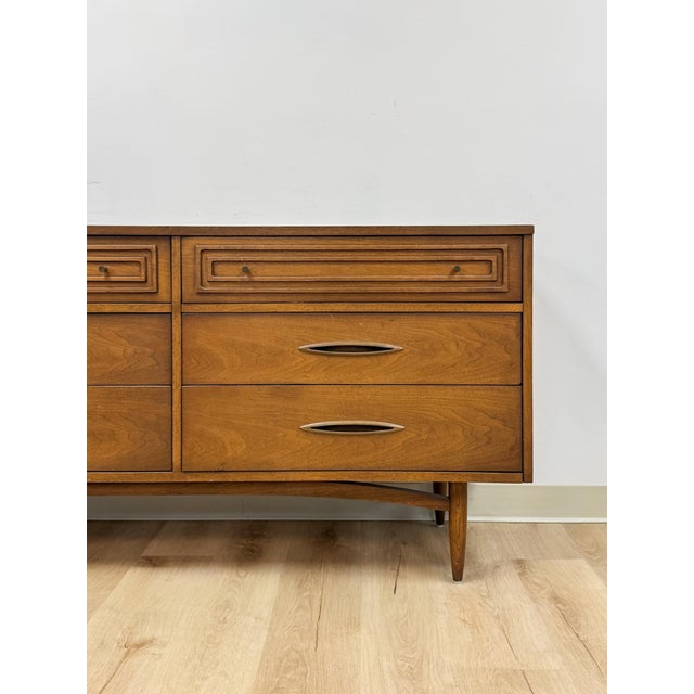 Mid-Century Modern Vintage Dresser Broyhill Sculptra MCM Six Drawer Lowboy Bronze Walnut 1960s For Sale - Image 3 of 16