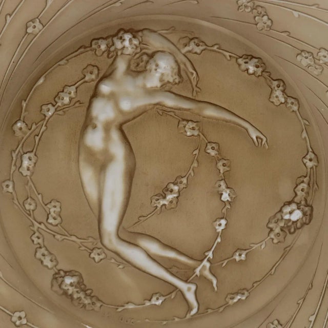 Art Nouveau Rene Lalique Glass 'Une Figurine Et Fleurs' Plate For Sale - Image 3 of 9