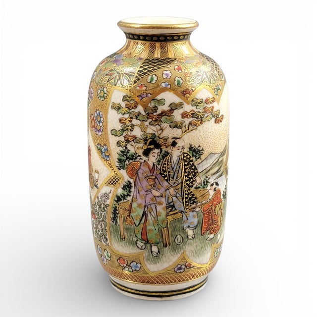 Japanese Meiji Era Satsuma Vase with Family and Tea Scene and Gilt Detailing For Sale - Image 15 of 15