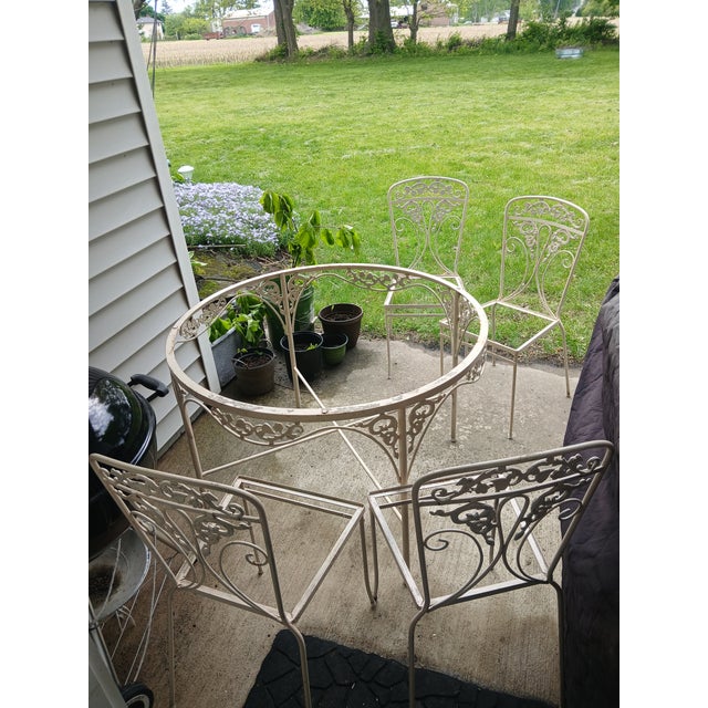 1960s Vintage Wrought Iron 5 Piece Patio Set For Sale - Image 5 of 9