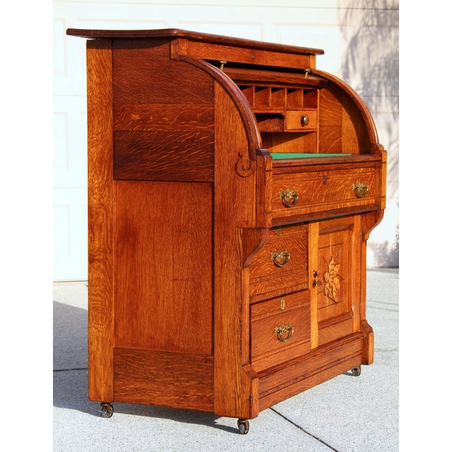 Antique Quarter-Sawn Tiger Oak Roll Top Secretary Desk With Carved Floral Cabinet & Original Key, C. 1900–1915 For Sale In Naples, FL - Image 6 of 18
