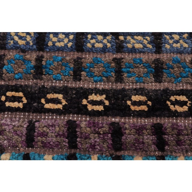 Boho Chic Black/Gold High Low Wool Rug - 4'6'' X 7'0'' For Sale In New York - Image 6 of 9