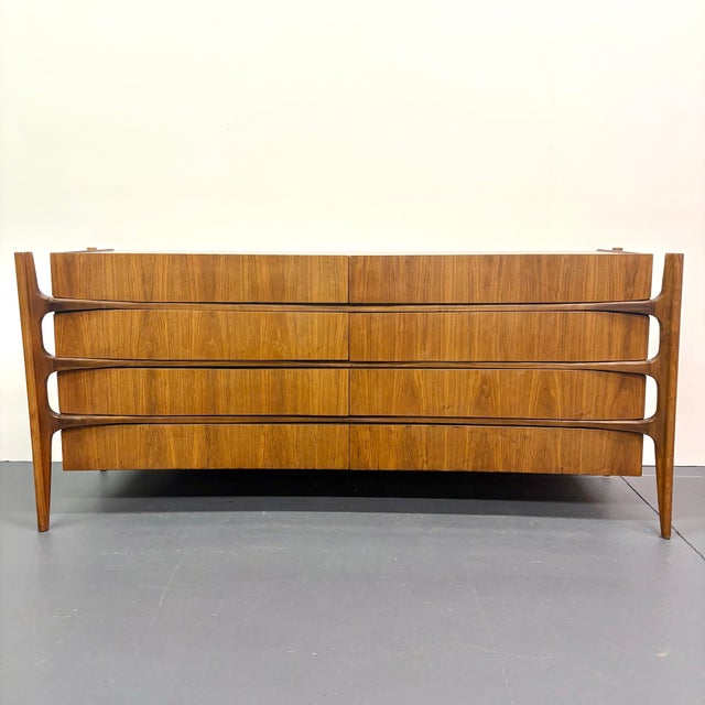 Rare Mid Century Modern Exoskeleton Dresser by William Hinn, Attributed For Sale - Image 9 of 11