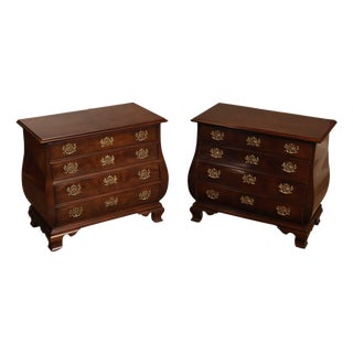 Henredon Chinese Chippendale Style Pair of Mahogany Bombe Chests For Sale