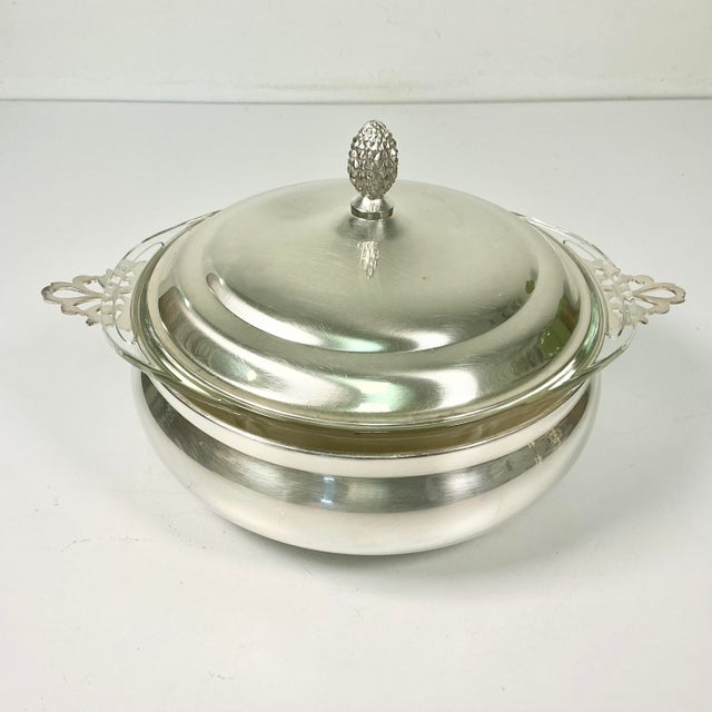 Mid-Century Hollywood Regency English Traditional Covered Silverplate Casserole With Glass Insert For Sale - Image 6 of 11