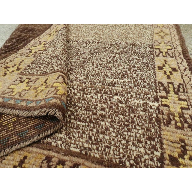 Galerie Shabab Collection Mid-20th Century Turkish Konya Rug For Sale - Image 9 of 9