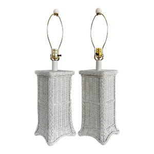 Late 20th Century Palm Beach Coastal Chic White Wicker Table Lamps With Harps and Finials, a Pair