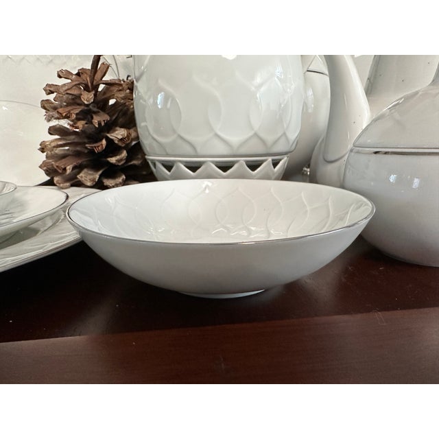 Platinum 1970s Rosenthal "Lotus" Platinum Band Designed by Bjorn Wiinbland 12 Place Setting Dinner Service With Full Tea & Coffee Service, and Serving Pieces For Sale - Image 8 of 9