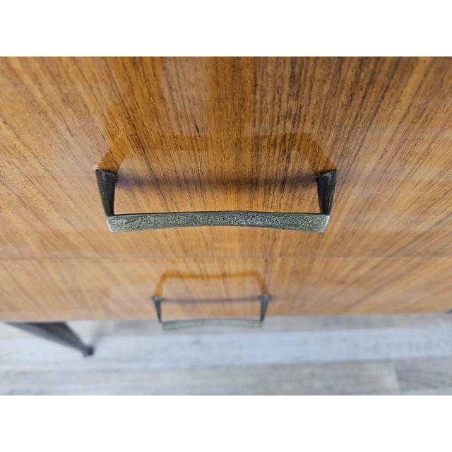 Mahogany Burl Chest of Drawers with Mirrored Top, 1960 For Sale - Image 10 of 18