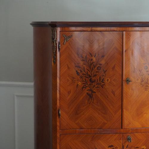 Louis XV Style Cabinet with Floral Inlays For Sale - Image 18 of 18