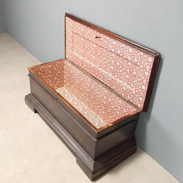 Small 18th Century Walnut Chest For Sale - Image 3 of 10