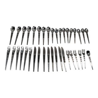 Mid-Century Modernist 38 Piece Stainless Steel Flatware Set in San Moritz for National For Sale
