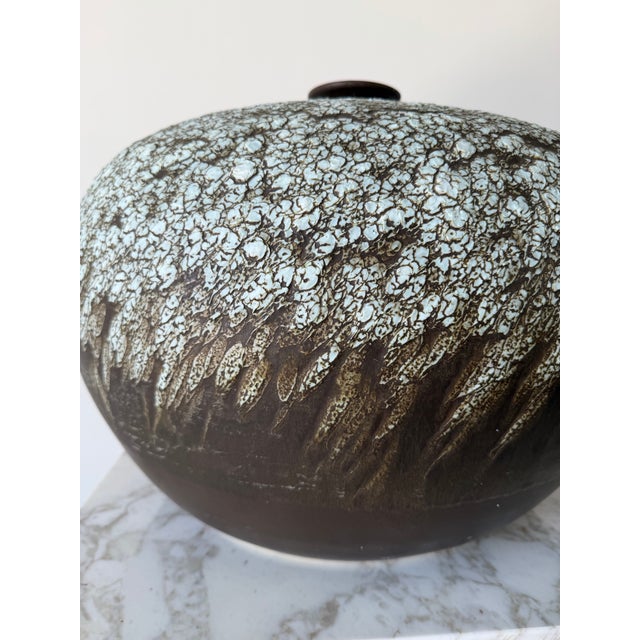 Large Vintage Textured Glazed Studio Pottery Bud Vase For Sale In Miami - Image 6 of 12