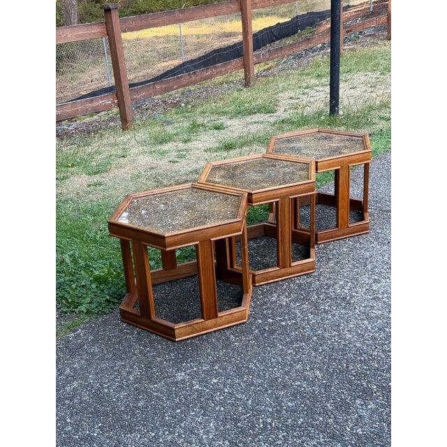 Mid-Century Modern 1980s Mid Century Modern Attributed toJohn Keal for Brown Saltman Hexagonal End Tables For Sale - Image 3 of 3