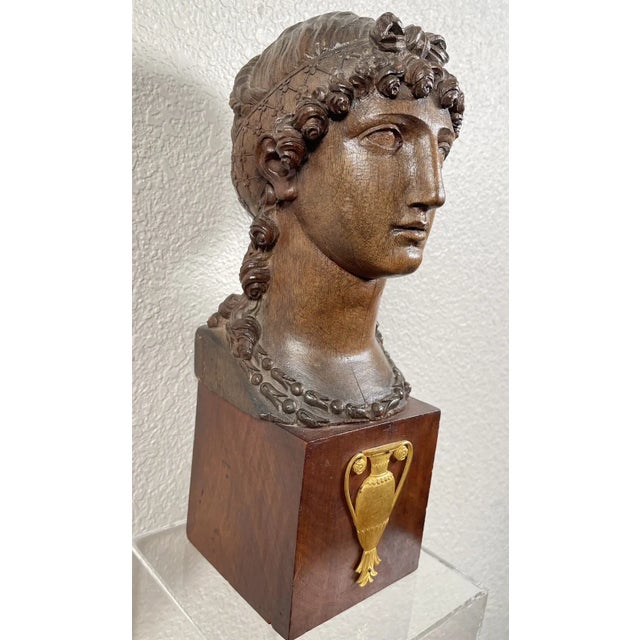 French Antique Carved Wood Head Young Woman Figure 18th Century French Greco-Roman Lady For Sale - Image 3 of 10