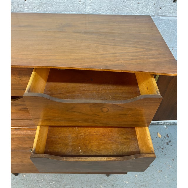 Mid-Century Modern Walnut Highboy Dresser by Young Mfg., Attributed For Sale - Image 13 of 17