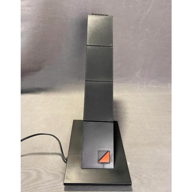 Base 17.5 x 24.5 cm. height 38 cm. articulated up to 18 different positions plastic and metal. What is offered is what can...