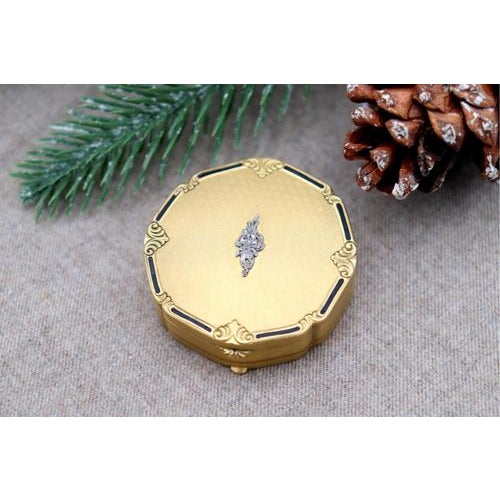 Beauty Box in 19.2k Gold For Sale - Image 5 of 7