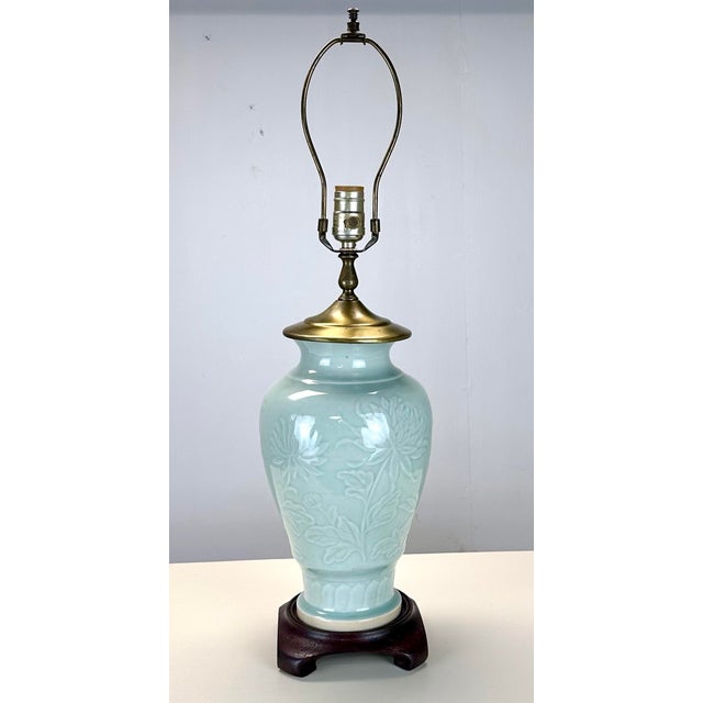 Mid 20th Century Mid Century Era Chinoiserie Celadon Ceramic Table Lamp For Sale - Image 5 of 9