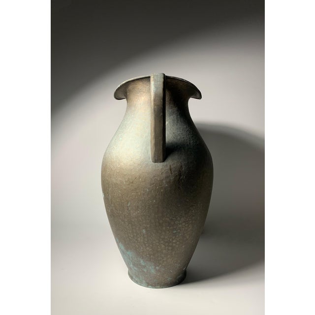 A Large Italian Egidio Casagrande Hammered Brass Garden Urn Vase / Aldo Tura For Sale - Image 4 of 7