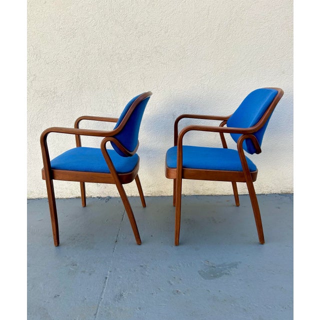 1970s Pair of Bentwood Lounge Chairs by Knoll For Sale In Charlotte - Image 6 of 10