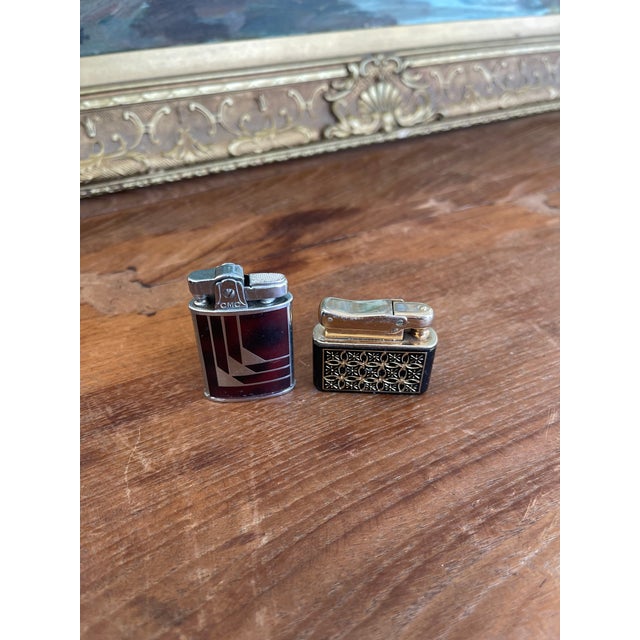 Metal Pair of Vintage Tabletop Lighters - Art Deco CMC Continental and Mid-Century Prince Lighter Japan. For Sale - Image 7 of 10