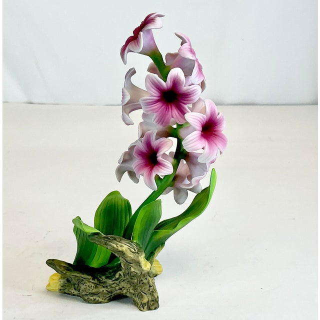 Mid-Century Italian Capodimonte Style Porcelain Cerise Hyacintha Decorative Object. For Sale - Image 6 of 10