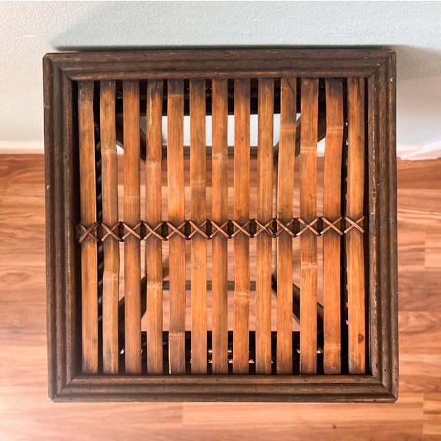 Chinoiserie Mid-20th C. Asian Bamboo Pedestal Plant Stand – Chinoiserie / British Colonial For Sale - Image 3 of 9