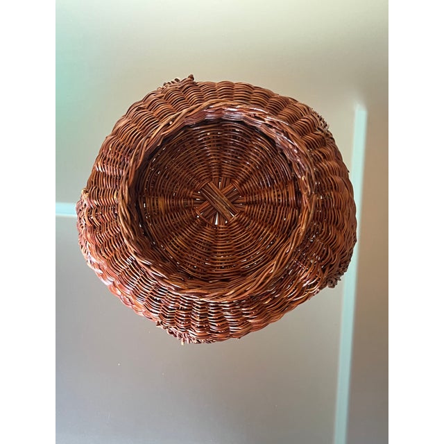 Late 20th Century Finely Woven Mahogany Toned Rattan Planter For Sale - Image 5 of 7