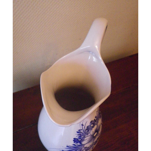 1940s Vintage Wash Pitcher and Basin in Glazed Ceramic, France, 1940s, Set of 2 For Sale - Image 5 of 14