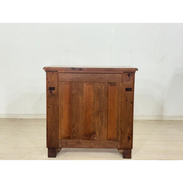 Antique Gründerzeit Walnut Veneer and Brass Fittings Vertiko Chest of Drawers, 1900 For Sale - Image 10 of 11