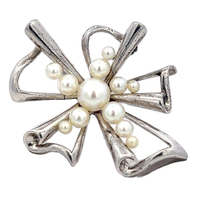 1990s Mikimoto Estate Akoya Pearl Brooch Pin Silver For Sale