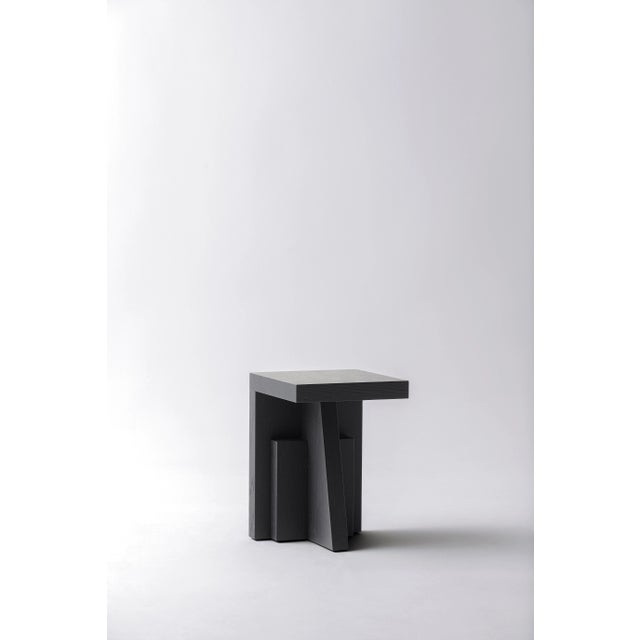 Black ash side table wolf sculpted by Lupo Horio¯kami Dimensions: D 38 x W 43 x H 50 cm Materials: Black ashwood