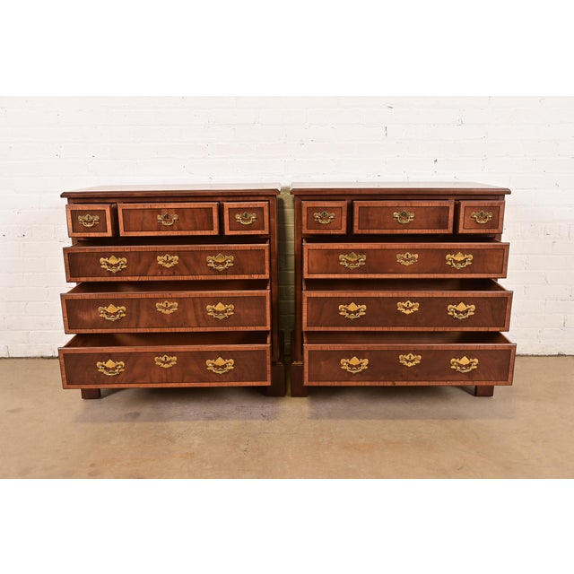 1980s Henredon Georgian Banded Mahogany and Burl Wood Chests of Drawers, Newly Refinished For Sale - Image 5 of 13