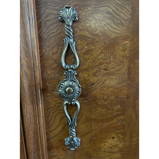 1990s Thomasville Entertainment Armoire For Sale In New York - Image 6 of 9