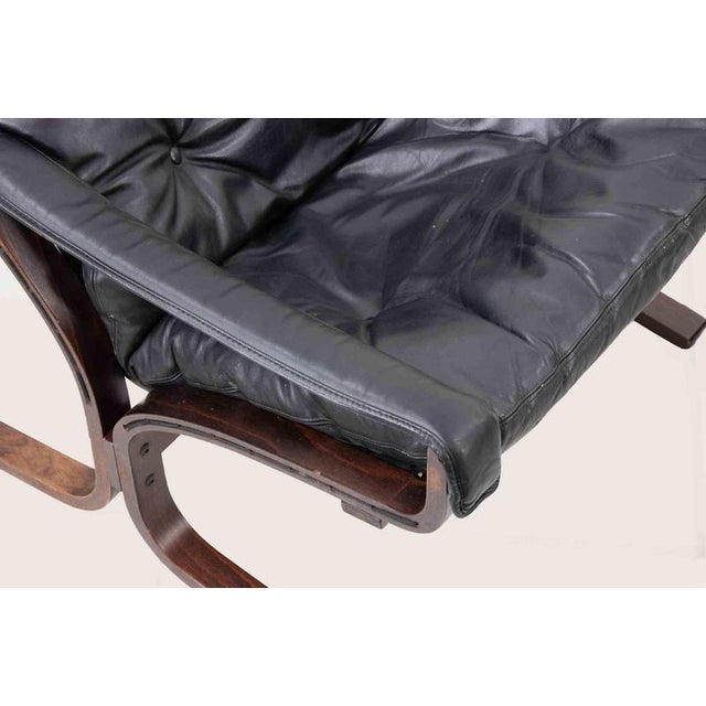Ingmar Relling Set of Siesta Louneg Chair and Ottoman in Leather by Ingmar Relling, 1960s For Sale - Image 4 of 7