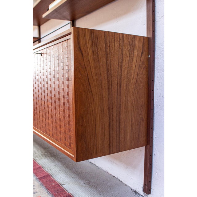 Mid-Century Royal Wall Shelving System in Teak by Poul Cadovius for Cado, 1960s For Sale - Image 18 of 18