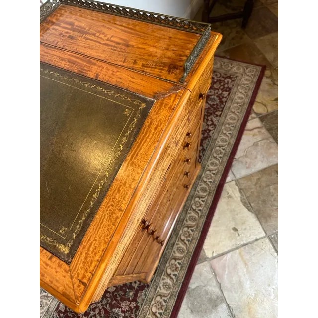 19th Century William IV Walnut & Leather Satinwood Davenport Antique Desk For Sale - Image 9 of 11